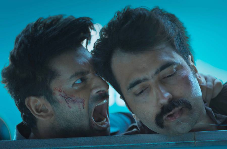 অ্যাকশনে অঙ্কুশ হাজরা, আবীর চট্টোপাধ্যায়।