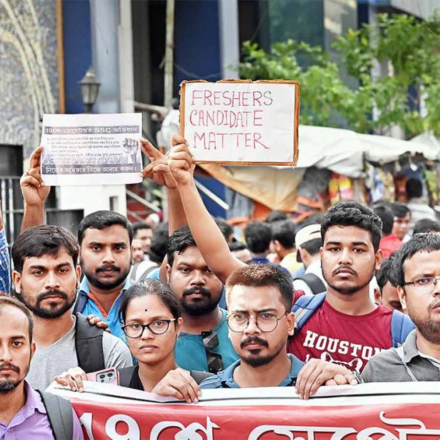 New job seekers staged a campaign demanding an increase in SSC vacancies