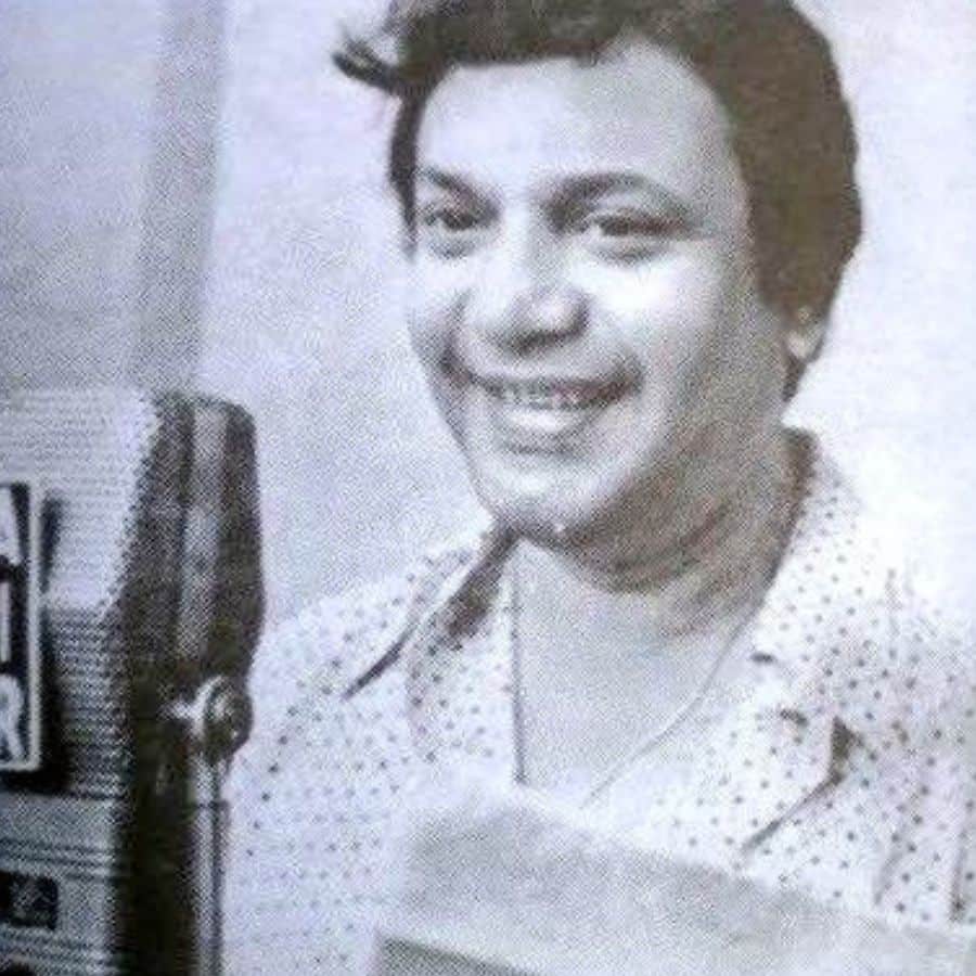 Why Uttam Kumar’s 1976 Mahalaya ‘Devi Durgatiharini’ Failed Against Birendra Krishna Bhadra’s Legacy dgtl