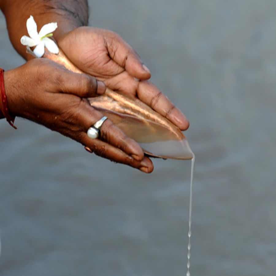 Timings and How to Perform Tarpan at Home on Mahalaya dgtl