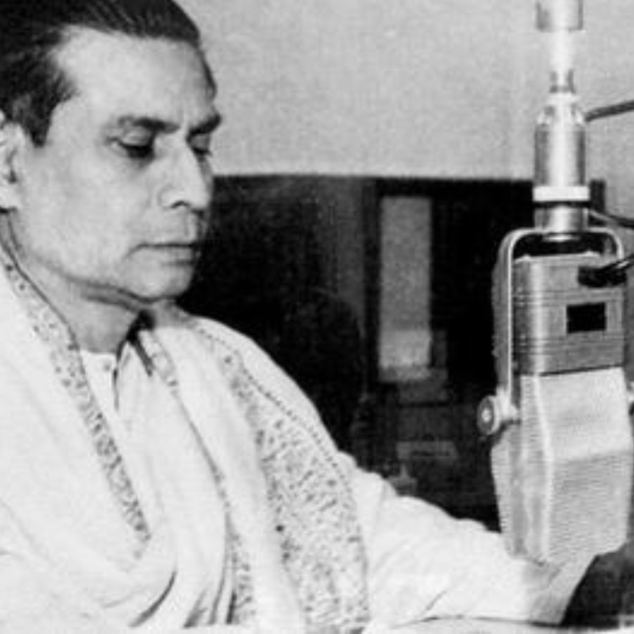 How Mahishasuramardini Became a Mahalaya Tradition Since 1932