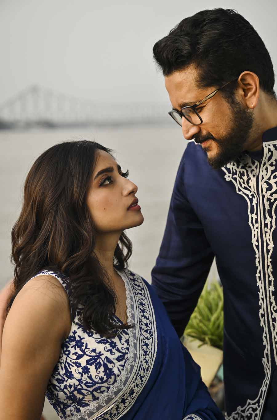 Parambrata Chatterjee and Ishaa Saha decked up for Durga Puja fashion shoot