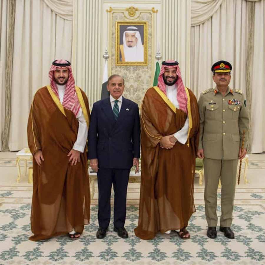 Pakistan gives Nuclear security to Saudi Arabia, a big concern for Israel and India 
