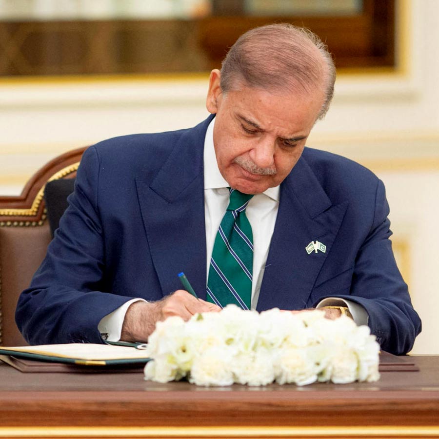 Pakistan gives Nuclear security to Saudi Arabia, a big concern for Israel and India 