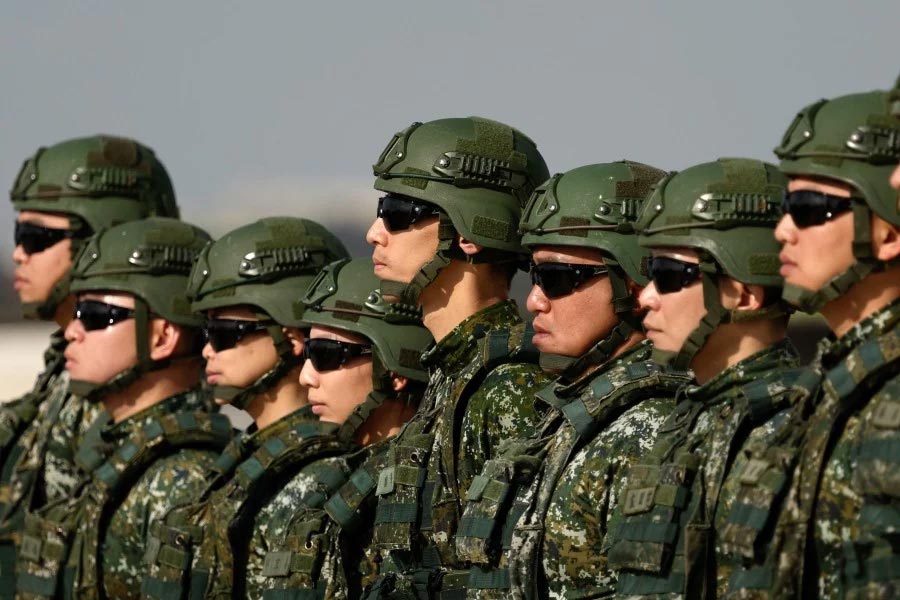 Donald Trump takes U-turn on Taiwan by pausing 40 crore dollar weapon aid amid trade talks with China