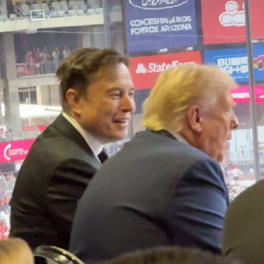 আড্ডায় মজে ডোনাল্ড ট্রাম্প এবং ইলন মাস্ক।