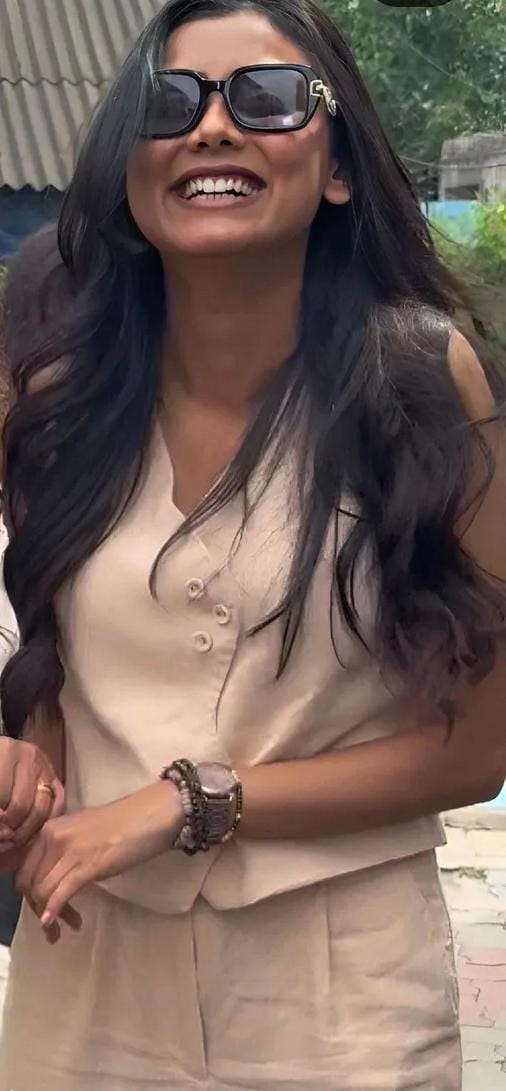 সপ্তমীর দিন বন্ধুদের সঙ্গে ঠাকুর দেখার পরিকল্পনা? তা হলে এমন একটা কো-অর্ড সেট বেছে নিতেই পারেন।