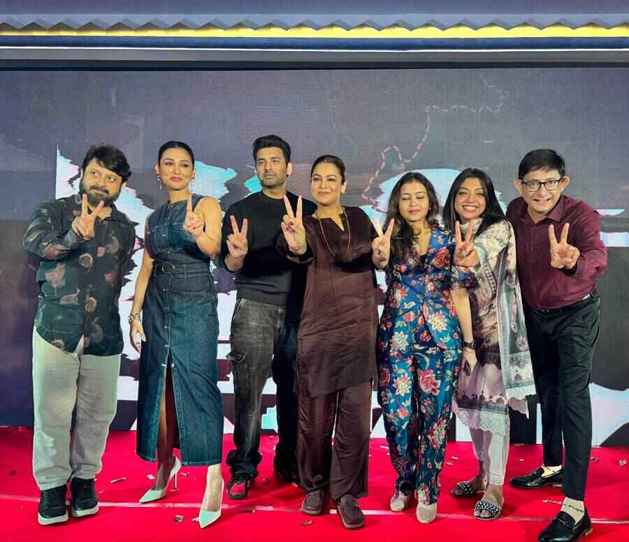 সাংবাদিক সম্মেলনে টিম ‘রক্তবীজ ২’।