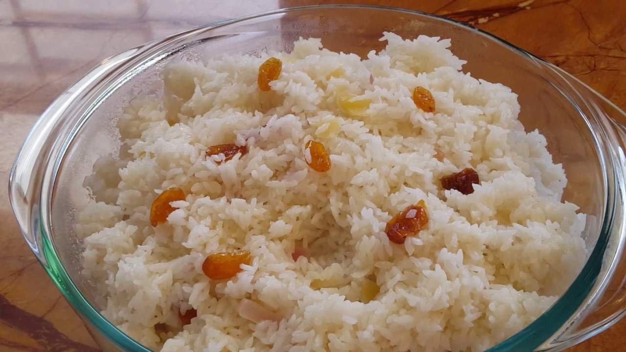 পরিবেশন করুন: সব কিছু ভাল ভাবে মিশে গেলে গ্যাস বন্ধ করে আরও ৫ মিনিট ঢাকনা দিয়ে রাখুন। এর পরে গরম গরম দুধ পোলাও পরিবেশন করুন। এই পোলাও চিকেন কষা, মাটন কারি বা পনিরের কোনও পদের সঙ্গে পরিবেশন করলে তার স্বাদ দ্বিগুণ হবে। (‘আনন্দ উৎসব ২০২৫’-এর সাফল্যের নেপথ্যে রয়েছেন একাধিক সহযোগী। প্রেজ়েন্টিং পার্টনার ‘মারুতি সুজ়ুকি অ্যারেনা’। অন্যান্য সহযোগীরা হলেন ওয়েডিং পার্টনার ‘এবিপি ওয়ানস্টপ ওয়েডিং’, ফ্যাশন পার্টনার ‘কসমো বাজ়ার’, নলেজ পার্টনার ‘টেকনো ইন্ডিয়া ইউনিভার্সিটি’, ব্যাঙ্কিং পার্টনার ‘ইউনিয়ন ব্যাঙ্ক অফ ইন্ডিয়া’, কমফোর্ট পার্টনার ‘কার্লন’)।  (এই প্রতিবেদনটি ‘আনন্দ উৎসব’ ফিচারের একটি অংশ)। 