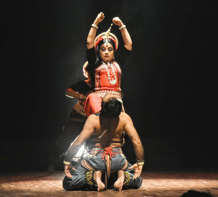 দুর্গারূপী ডোনা গঙ্গোপাধ্যায়।