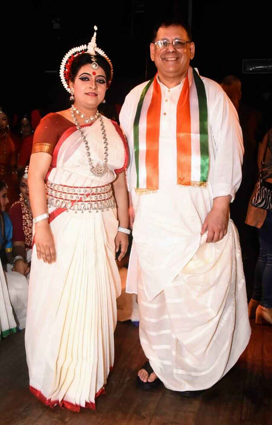 ডোনা গঙ্গোপাধ্যায় এবং ডা. আনন্দ গুপ্ত।