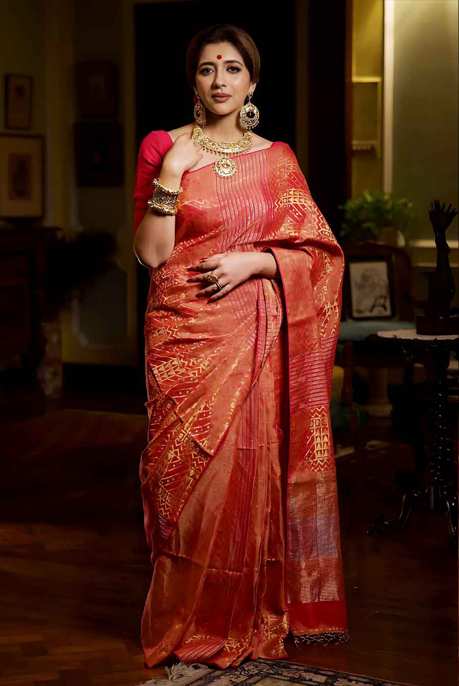 Sreenanda Shankar decked up for Durga Puja in clothes from CIMA gallery’s Art in Life exhibition