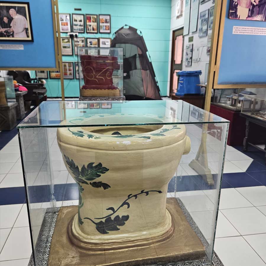 Toilet Museum