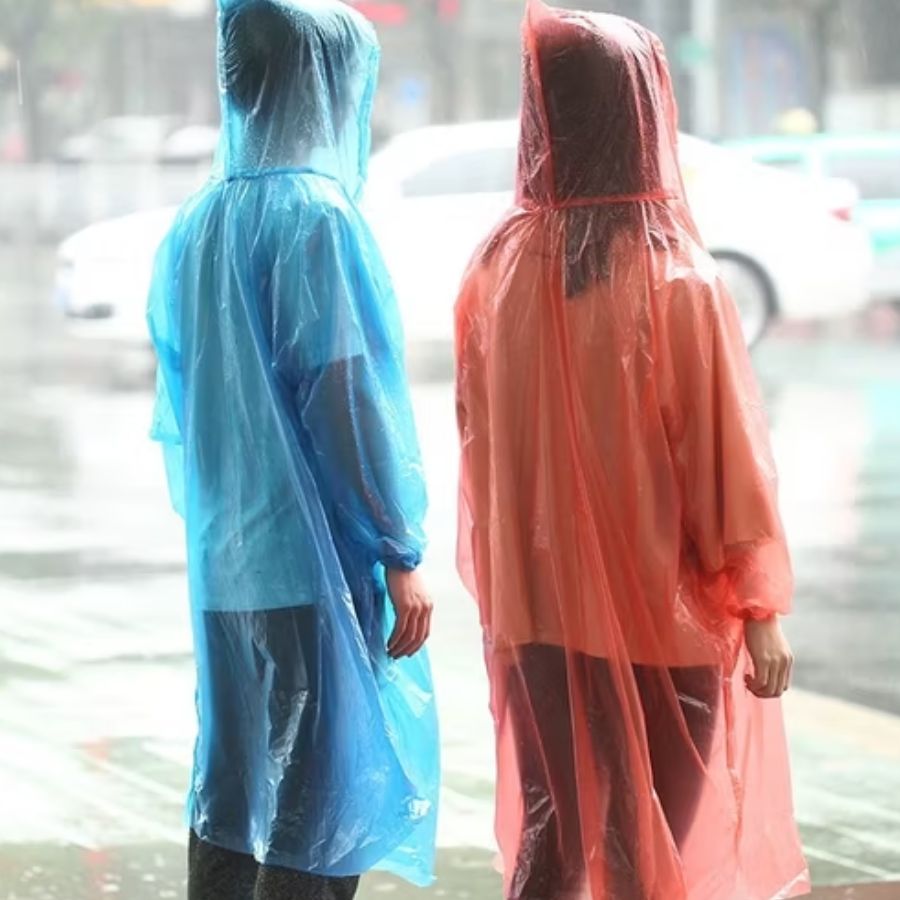 নিম্নচাপ সত্যিই যদি তৈরি হয় আশঙ্কাকে বাস্তবে পরিণত করে তবে পুজোর দিনগুলিতে ঠাকুর দেখতে বেরোনোর সময় অবশ্যই সঙ্গে ছাতা রাখবেন। রাখতে পারেন পকেট রেনকোট বা এমনই রেনকোট। 