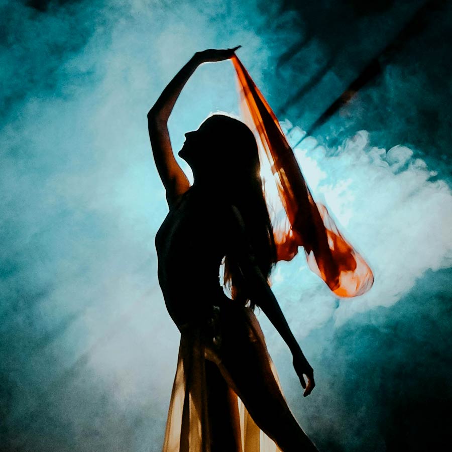 Meet mother of famous bollywood actress who had an extra marital affair with married co actor dgtl