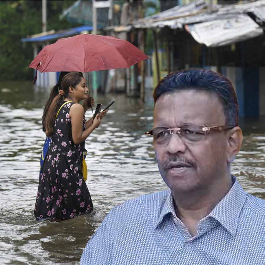 Several roads still waterlogged, what is the traffic situation in Kolkata in the evening, clarifies Mayor Firhad Hakim dgtl