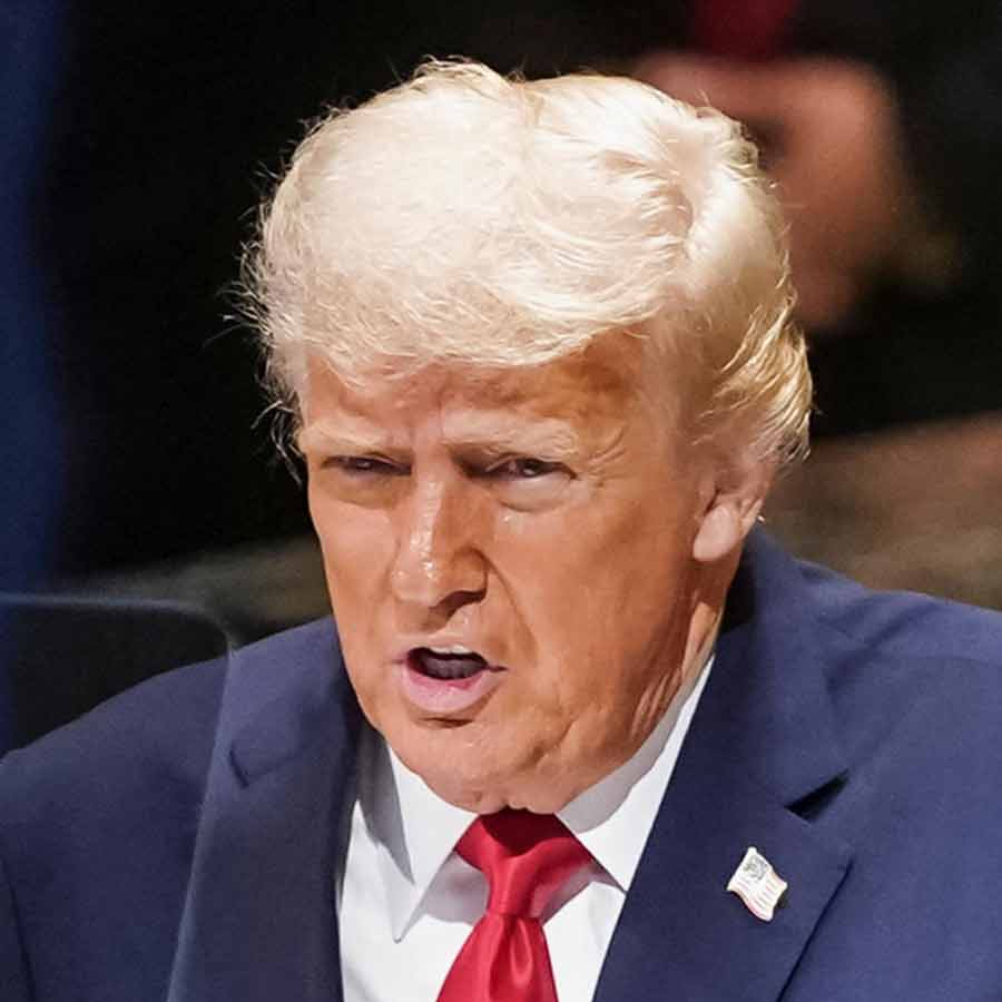 Donald Trump says Venezuelan airspace should be considered closed dgtl