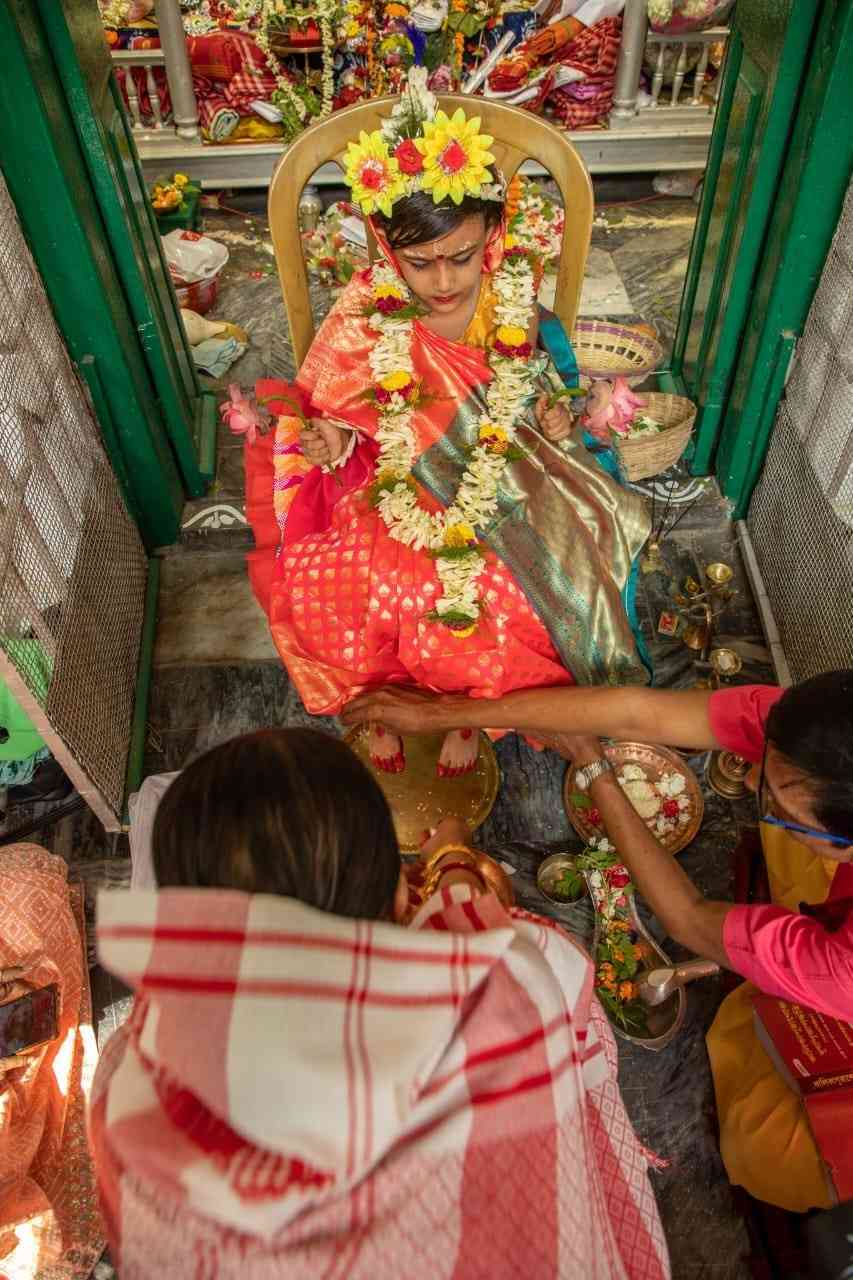 শ্যামলধন যখন কলকাতায় আলাদা করে নিজের বাড়ি কেনেন, তিনিও পৃথকভাবে মায়ের পুজো শুরু করেন।