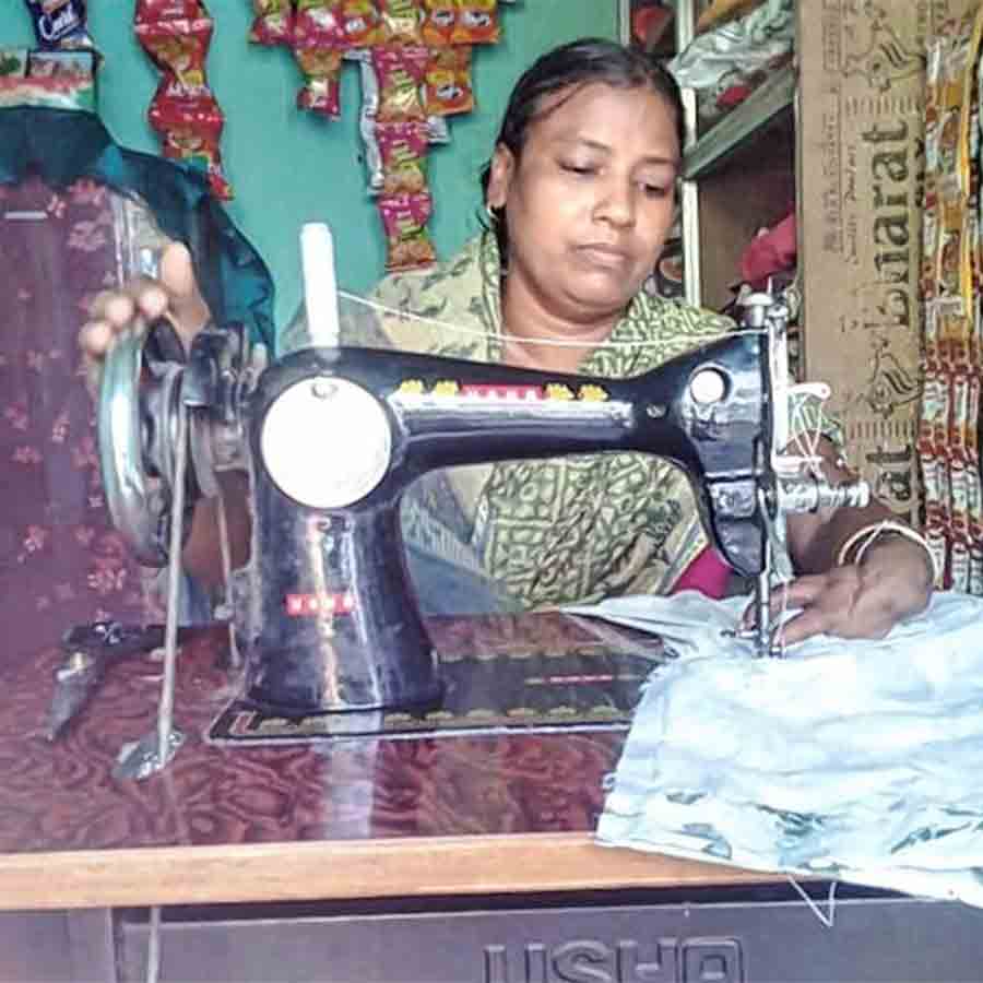 Struggle of Manju Dey, a widow from Pandaveshwar  who works whole day to raise her children