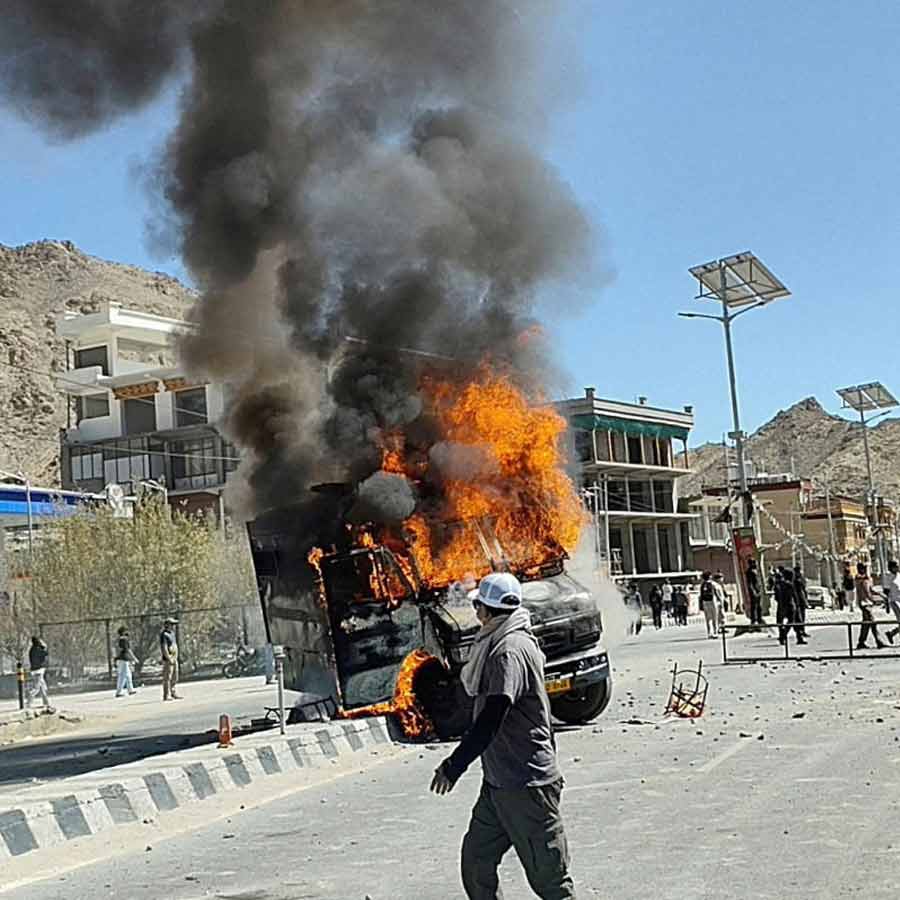 Few dead, several injured in Ladakh, centre says situation is under control dgtl