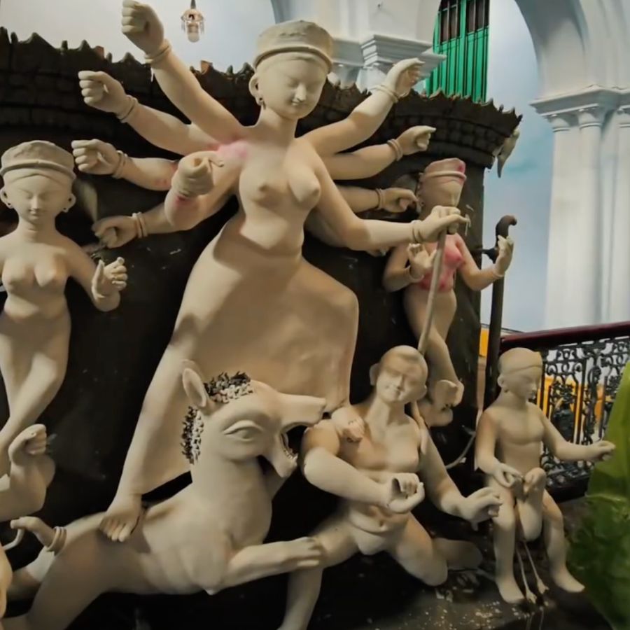 ২০২৫ সালে ২৮ সেপ্টেম্বর ষষ্ঠী থেকে ২ অক্টোবর দশমী পর্যন্ত সাড়ম্বরে আয়োজিত হবে এই বনেদি বাড়ির দুর্গোৎসব।