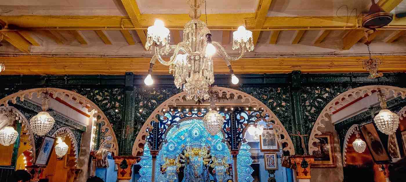 এখানে বলে রাখা দরকার, জোড়াসাঁকো এলাকায় দাঁ বাড়ি বলতে দু'টি ভিন্ন বাড়ি বোঝায়। একটি হল - শিবকৃষ্ণ দাঁ-এর বাড়ি, অন্যটি নরসিংহ চন্দ্র দাঁ-এর বাড়ি। এই প্রতিবেদনে দ্বিতীয় বাড়িটির কথা বলা হচ্ছে। 