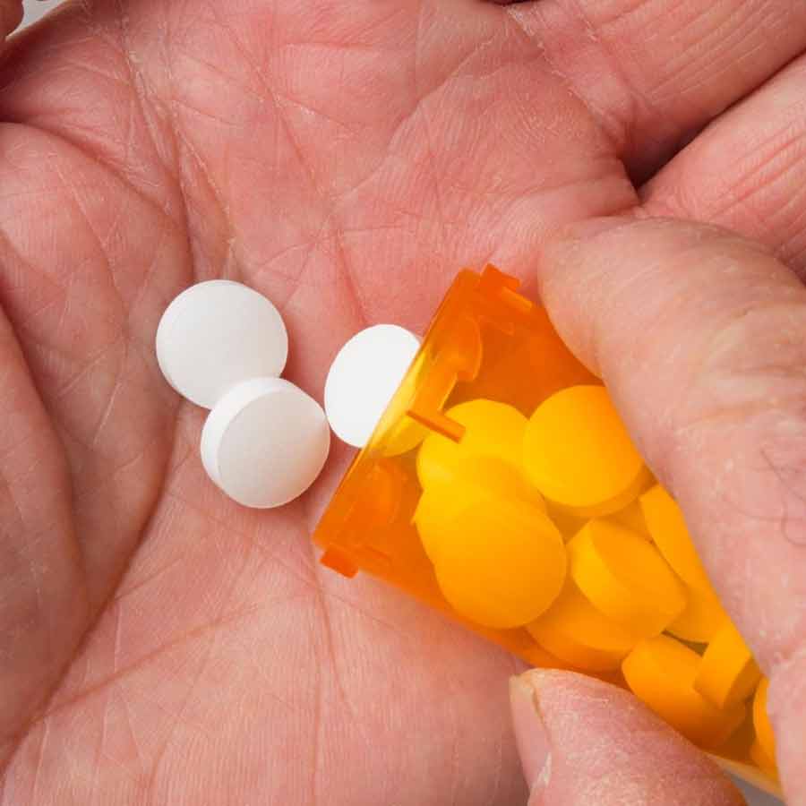 Pills filled with Fantanyl, Two Indians sanctioned by US for selling fake medicine dgtl