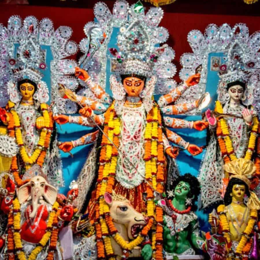 Tradition of 400 years old sabarna Roychowdhury family durga puja dgtl