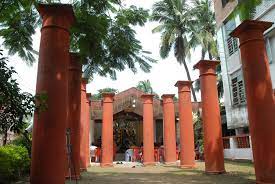 ১৬০৮ সালে লক্ষ্মীকান্ত গঙ্গোপাধ্যায় মুঘল সম্রাট জাহাঙ্গীরের কাছ থেকে বাংলার ২৪ পরগনার ৮টি পরগনা নিষ্কর জায়গির গুরুদক্ষিণা হিসেবে পান। এর বিস্তৃতি ছিল হালিশহর থেকে ডায়মন্ড হারবার পর্যন্ত। 