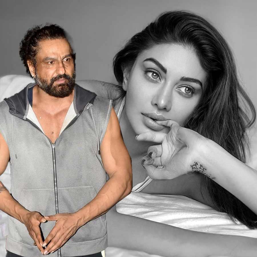 Shefali Jariwala unwashed cloth and Brush Used By Her Husband Parag Tyagi