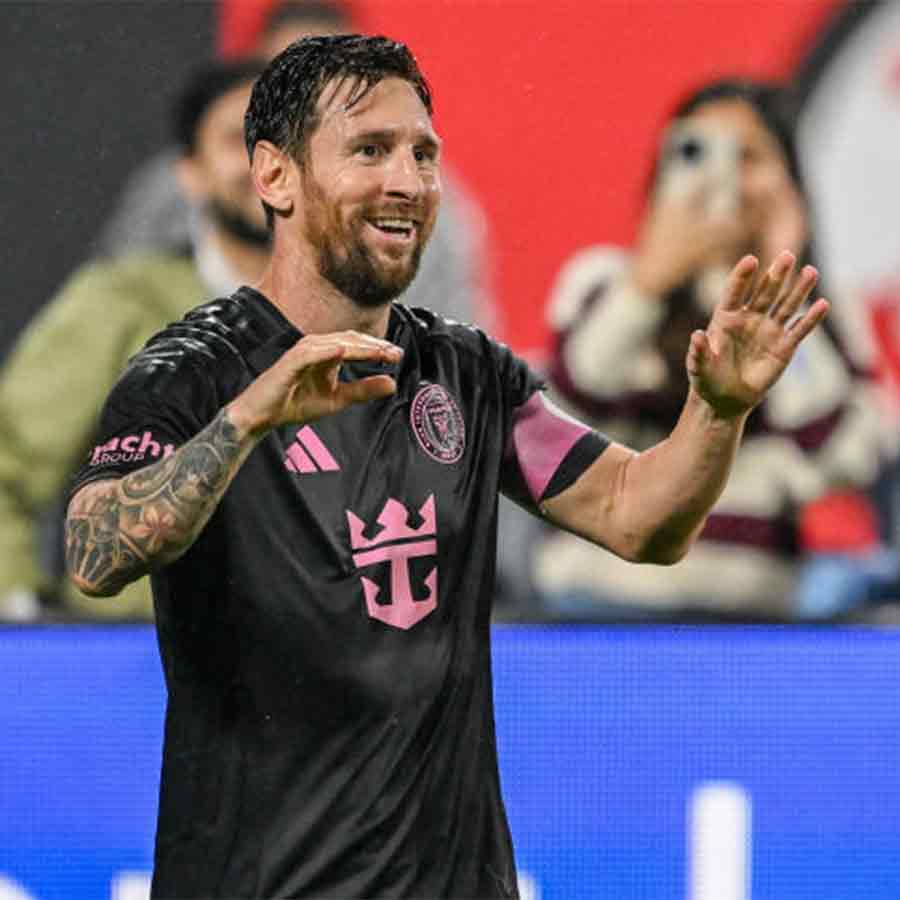 নায়ক: গোলের পরে উচ্ছ্বাস মেসির।