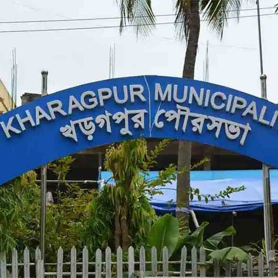 Kharagpur Municipality not giving donations to the Durga Puja Clubs in their area