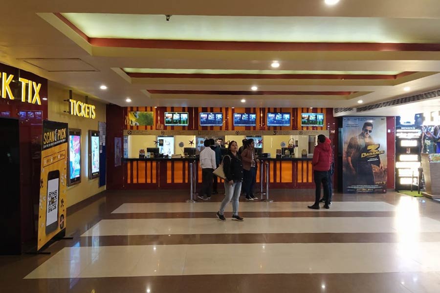 Blackstone Eyes Diamond Plaza After South City, Know about the Global Investor who is Buying Kolkata Malls