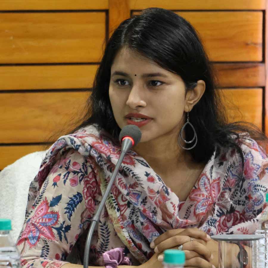 She greeted PM Narendra Modi in Arunachal Pradesh, who is Vishakha Yadav dgtl