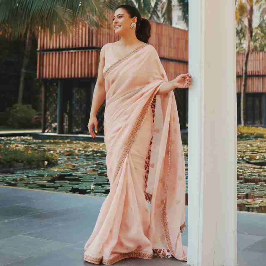 How to do soft and light makeup look during the Puja Days