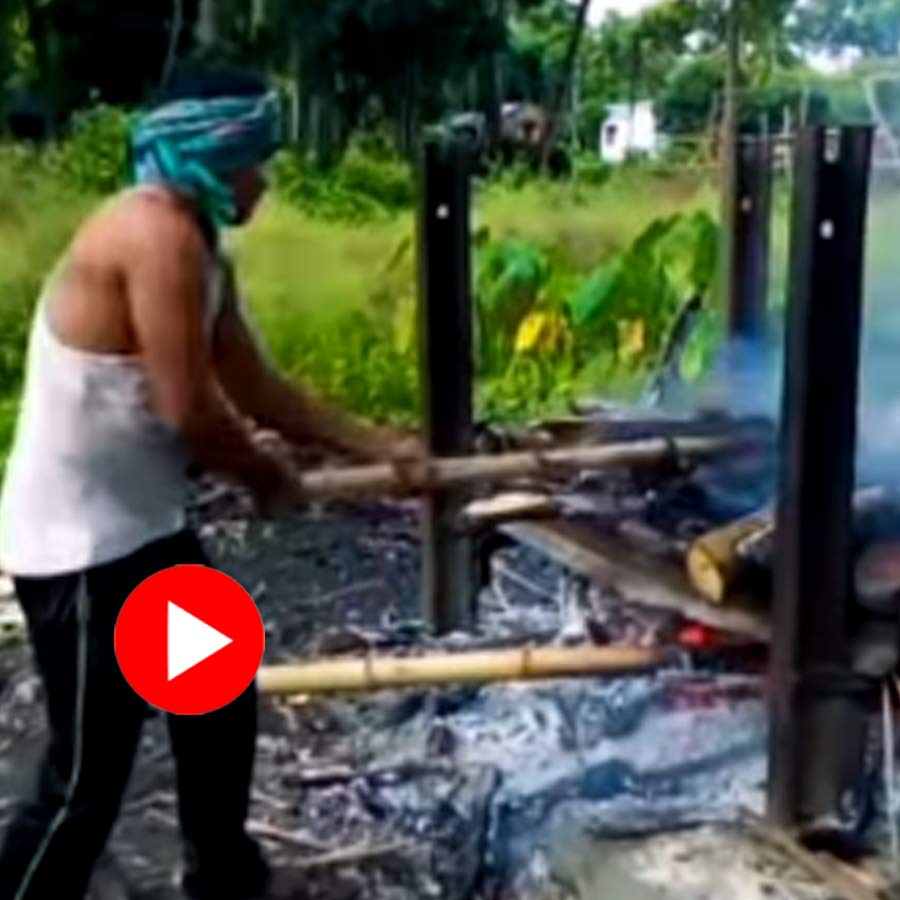 Man from Uttar Pradesh charges on friend’s funeral pyre, creates ruckus over loan