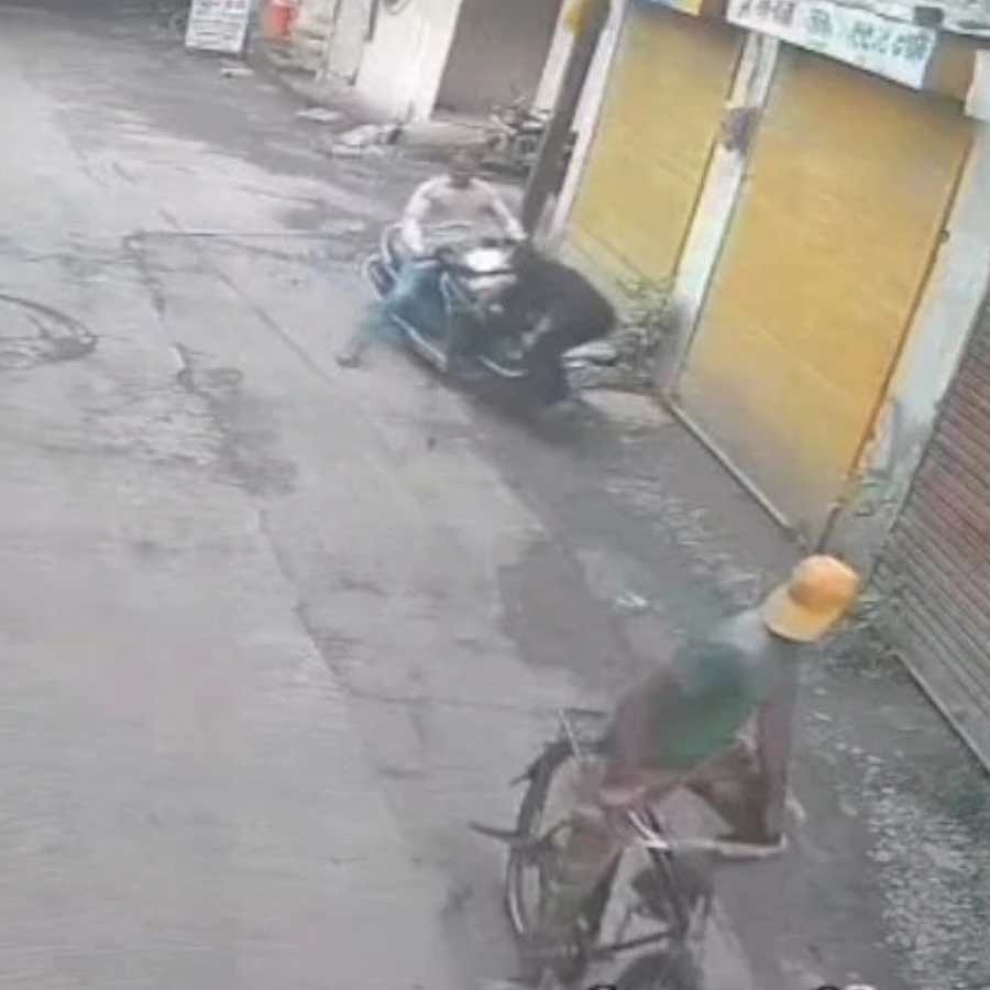 A man rams his ex-girlfriend with two wheeler in Indore