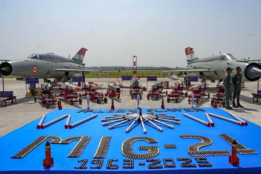 From Pakistan’s F-16 shot down to Dhaka bombardment, various achievements came into limelight in MiG-21 farewell