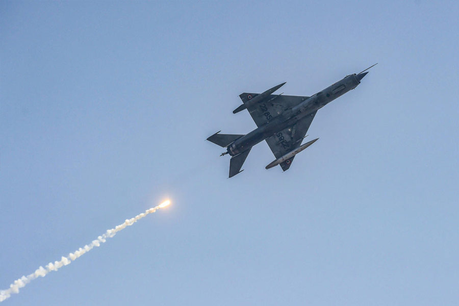 From Pakistan’s F-16 shot down to Dhaka bombardment, various achievements came into limelight in MiG-21 farewell