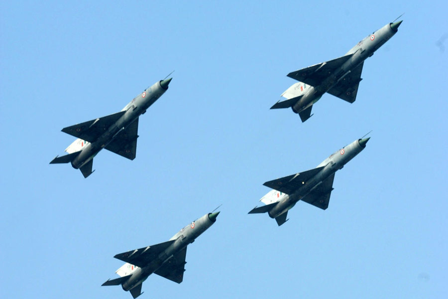 From Pakistan’s F-16 shot down to Dhaka bombardment, various achievements came into limelight in MiG-21 farewell