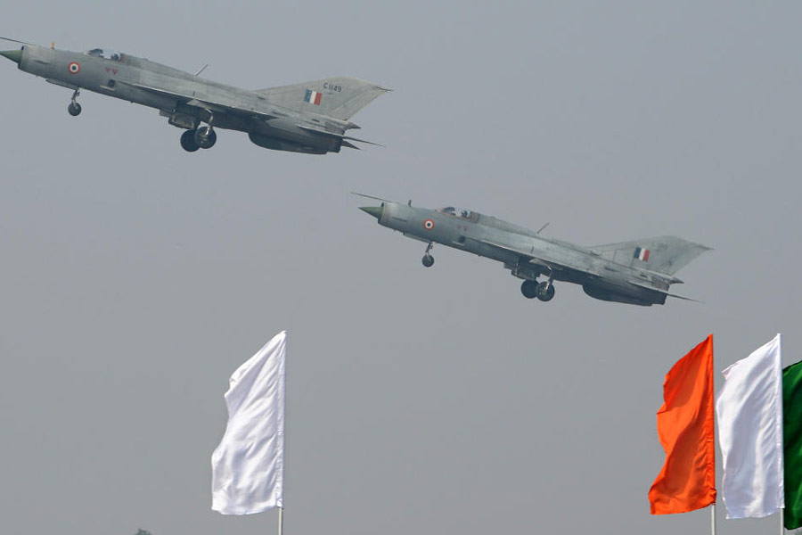 From Pakistan’s F-16 shot down to Dhaka bombardment, various achievements came into limelight in MiG-21 farewell
