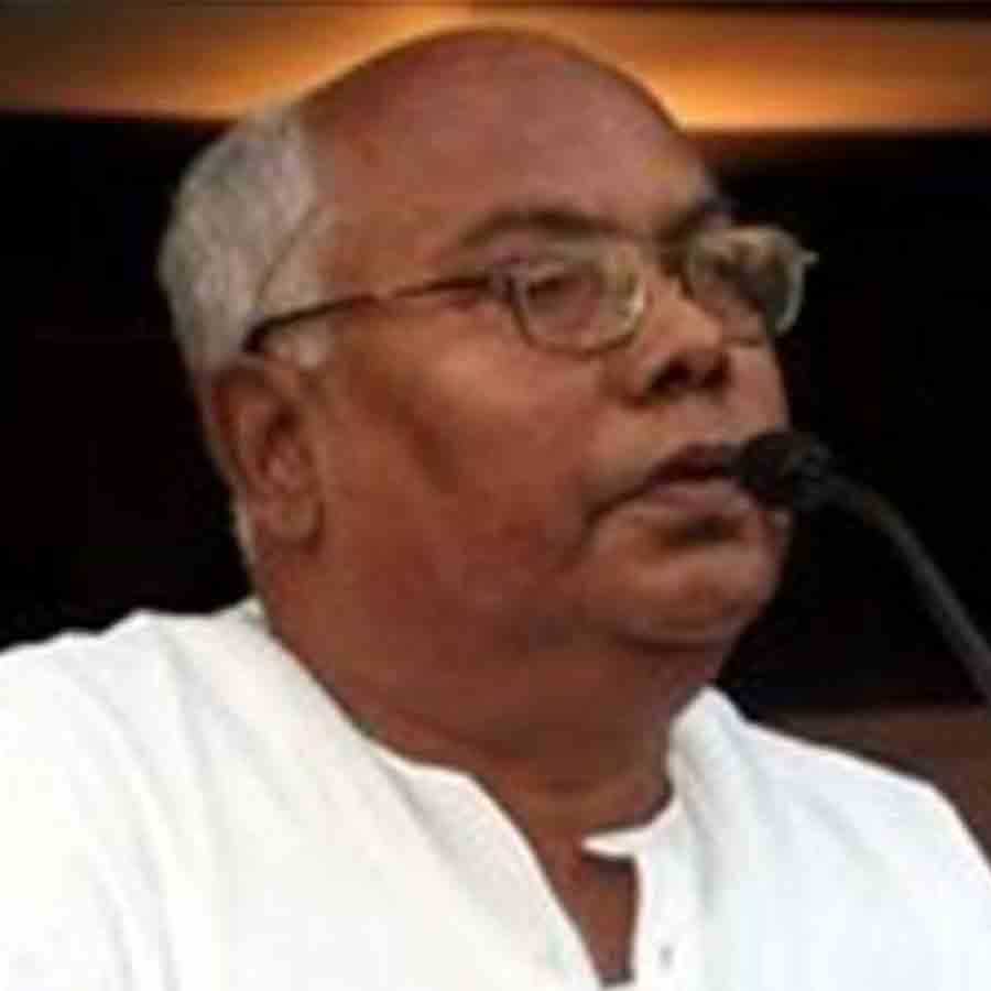 CPIM leader Kanti Ganguly wrote letter to Amit Shah requestion rescue of a Migrant labour trapped in Bagdad