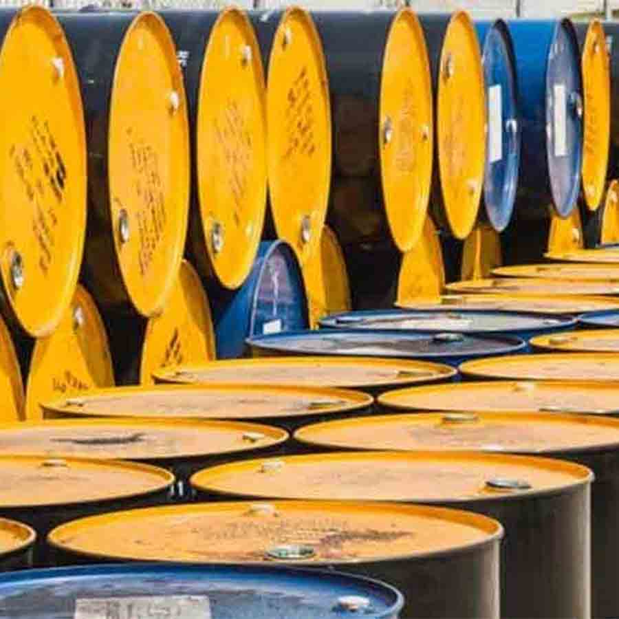 Crude oil prices are falling again in the global market