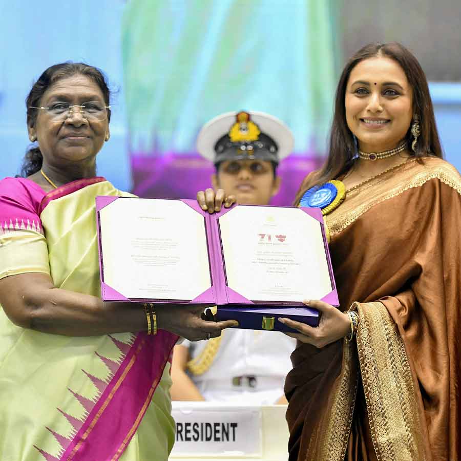 Rani Mukerji Reveals says how Daughter adira Was Not Allowed At National Award dgtl