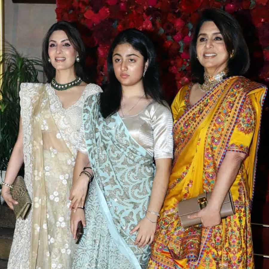 Riddhima Kapoor Clarifies Daughter Pushing Her mother Neetu Kapoor dgtl