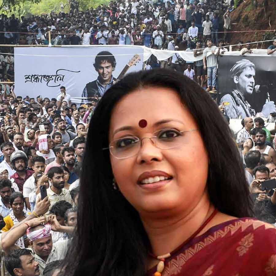 জ়ুবিন গার্গ স্মরণে লোপামুদ্রা মিত্র।