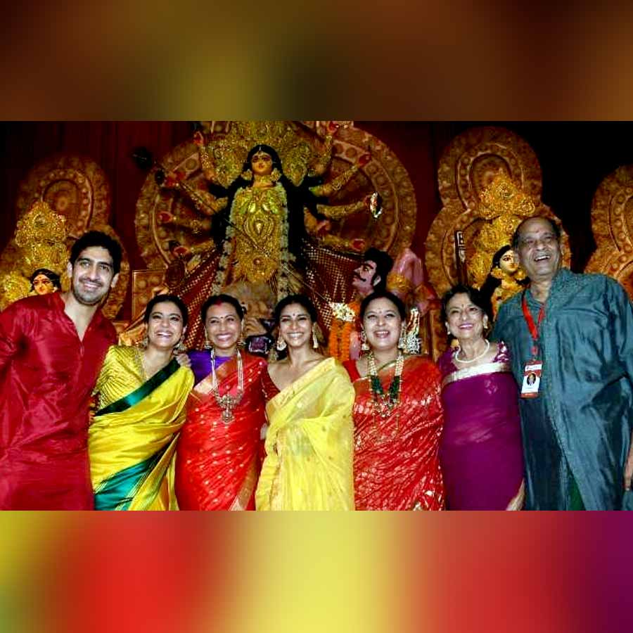 মুখোপাধ্যায় পরিবারের তরফে কী ঘোষণা করা হল?