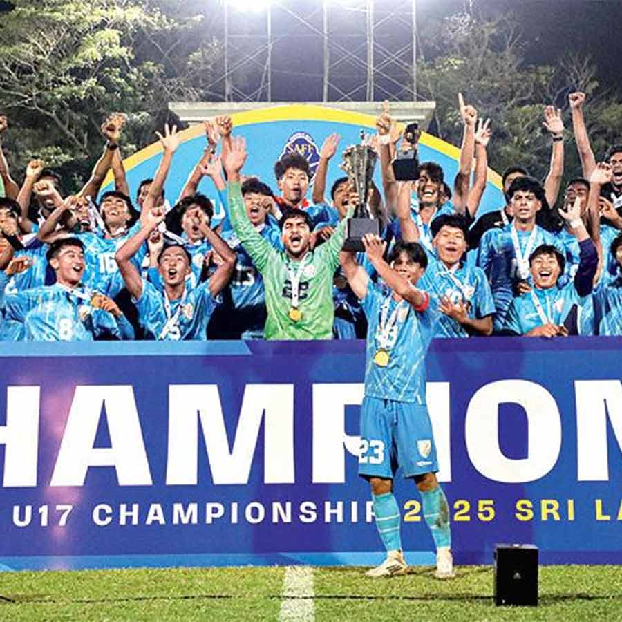 India beat Bangladesh in a tiebreaker to become SAFF champions