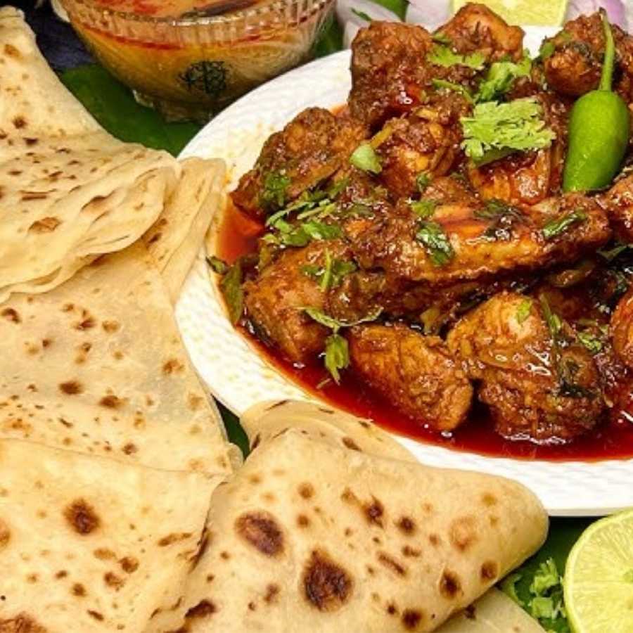 দুপুরে খাওয়ার সময়ে ভাত বা নান পরোটার সঙ্গে গরম গরম পরিবেশন করুন হিং মুর্গ। সঙ্গে থাক স্যালাড। (‘আনন্দ উৎসব ২০২৫’-এর সাফল্যের নেপথ্যে রয়েছেন একাধিক সহযোগী। প্রেজ়েন্টিং পার্টনার ‘মারুতি সুজ়ুকি অ্যারেনা’। অন্যান্য সহযোগীরা হলেন ওয়েডিং পার্টনার ‘এবিপি ওয়ানস্টপ ওয়েডিং’, ফ্যাশন পার্টনার ‘কসমো বাজ়ার’, নলেজ পার্টনার ‘টেকনো ইন্ডিয়া ইউনিভার্সিটি’, ব্যাঙ্কিং পার্টনার ‘ইউনিয়ন ব্যাঙ্ক অফ ইন্ডিয়া’, কমফোর্ট পার্টনার ‘কার্লন’)।  (এই প্রতিবেদনটি ‘আনন্দ উৎসব’ ফিচারের একটি অংশ)।