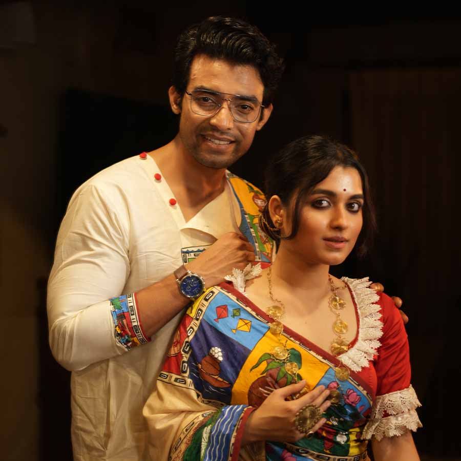 Durga Puja 2025 Tollywood celebs Ranojoy and Shyamoupti share their festive plans with Anandabazar dot com dgtl